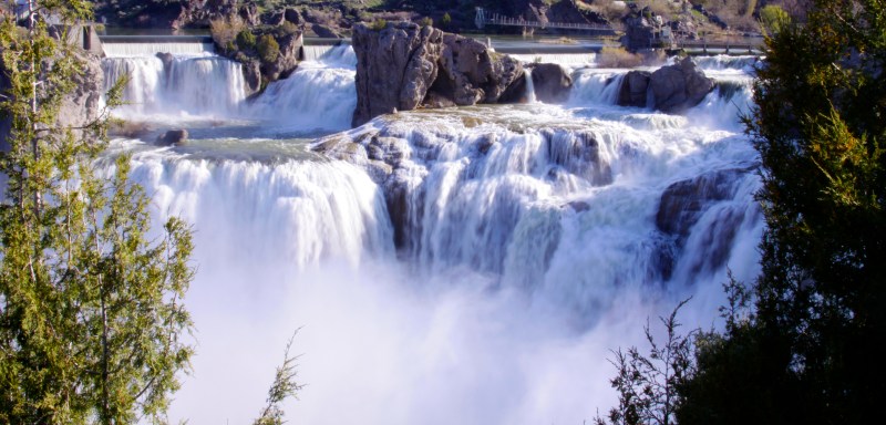 Shoshone Falls in Idaho www.lifeatthecottage.com