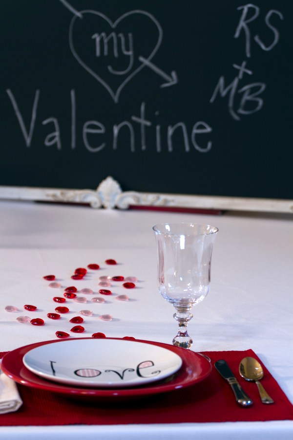 Place setting for Valentine's Dinner www.lifeatthecottage.com