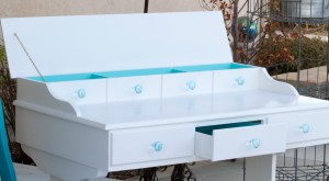 Desk Top Open  www.lifeatthecottage.com