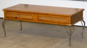 Coffee Table Turned Bench www.lifeatthecottage.com