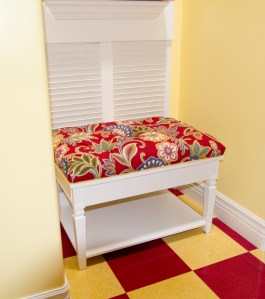 Trash to Treasure Bench www.lifeatthecottage.com