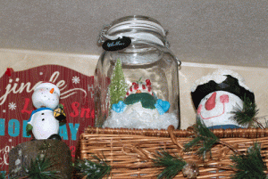 snowmen-on-cabinets www.lifeatthecottage.com
